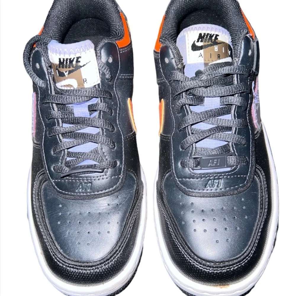 Size 6 - Nike Air Force 1 Shadow SE Pixel Swoosh - Off Noir 2021
